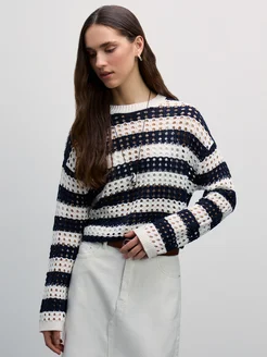 Джемпер укороченный свободный с перфорацией с принтом